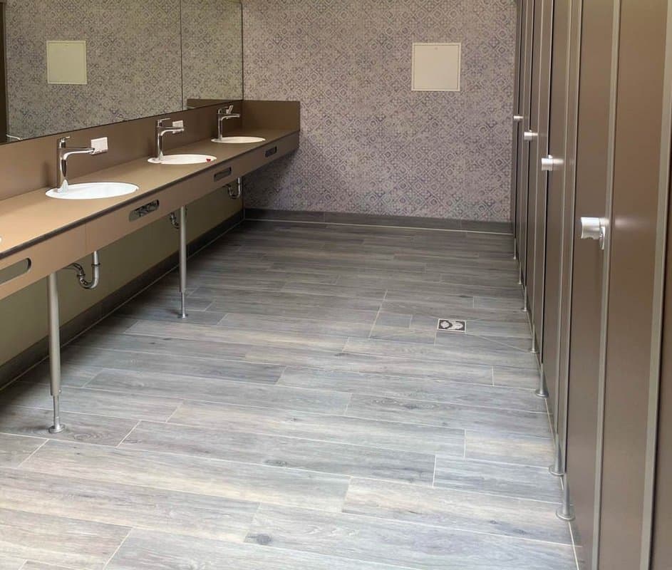 Moderne Sanitäranlage Galleriebild