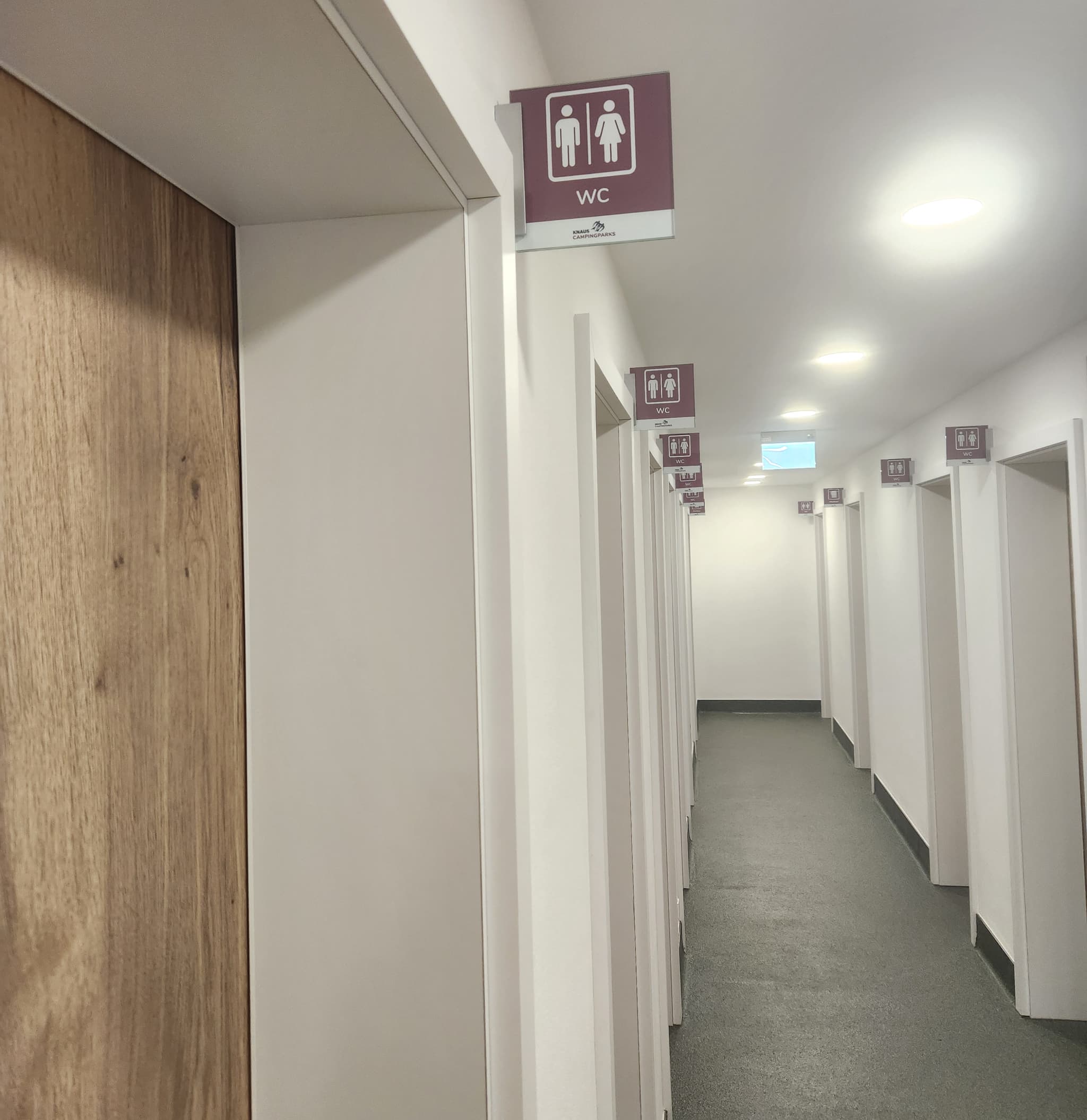 Sanitär 1 Unisex Galleriebild