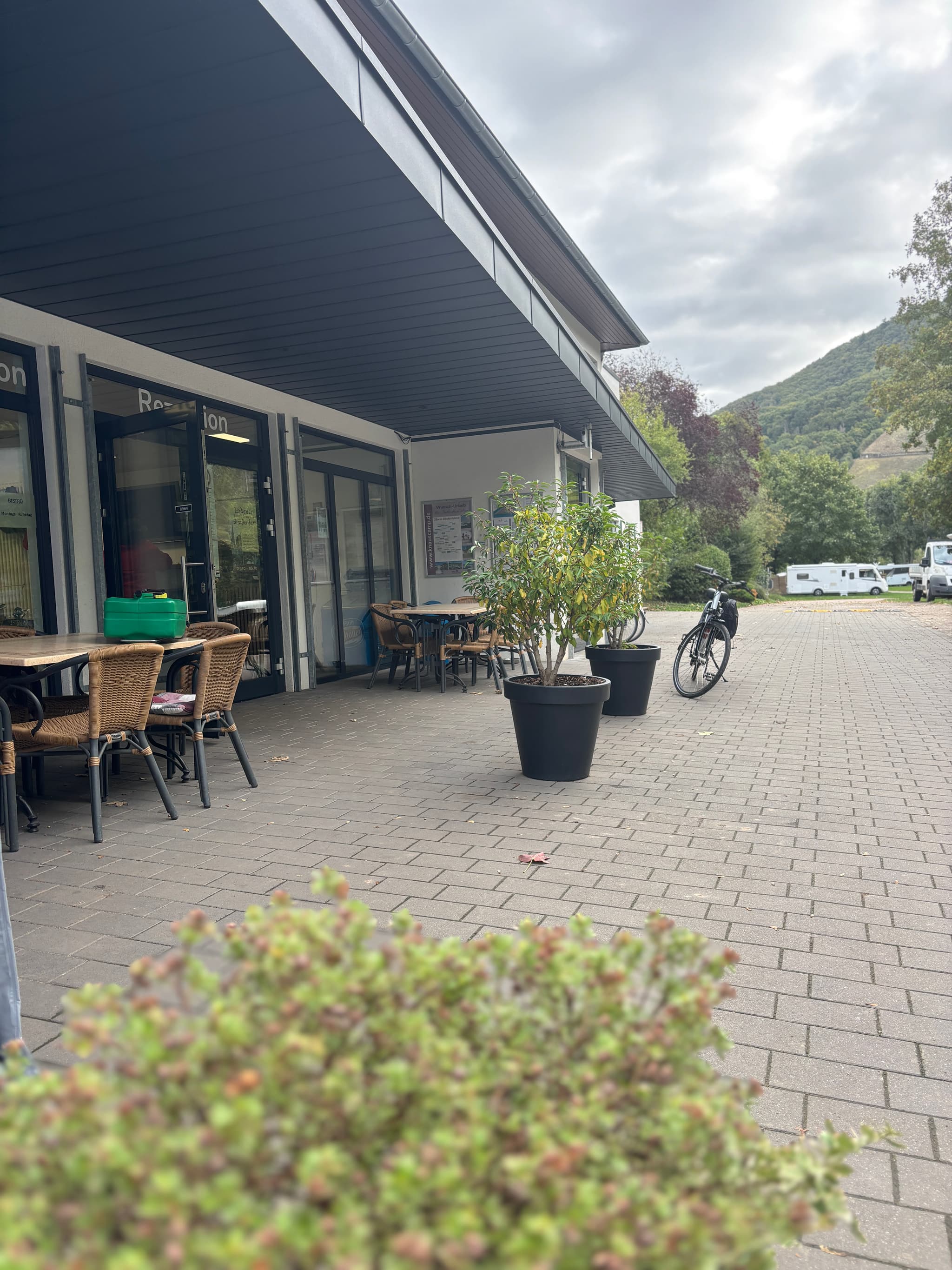 Rezeption & Bistro Galleriebild